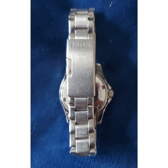 Fossil Watch Women Silver Tone Round White Dial Date Needs Battery 7" Wrist - Picture 4 of 6